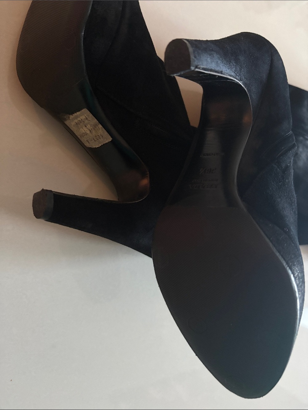 Prada Black Suede Knee-High Heeled Boots with Fur Cuff - Picture 4 of 7